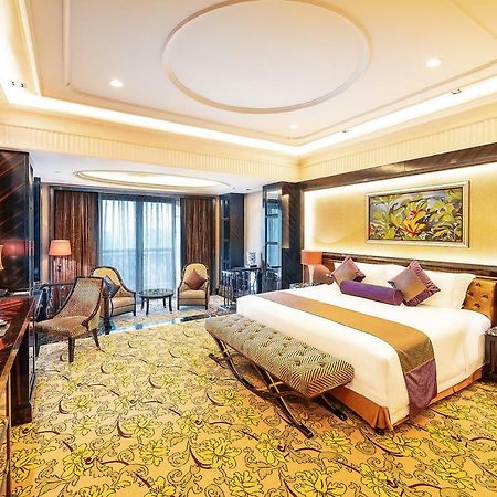 Howard Johnson Agile Plaza Chengdu Bagian luar foto