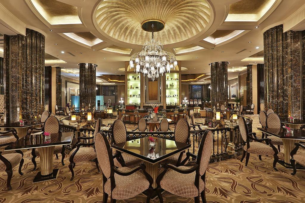 Howard Johnson Agile Plaza Chengdu Bagian luar foto