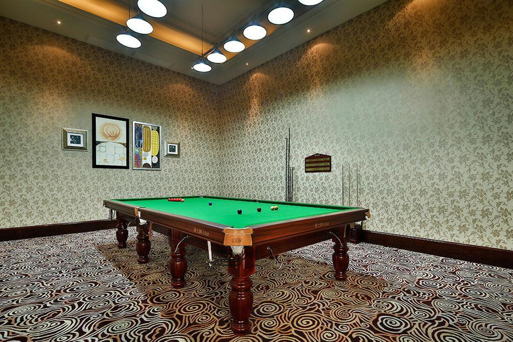 Howard Johnson Agile Plaza Chengdu Bagian luar foto