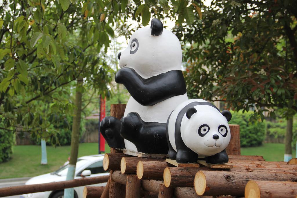 Howard Johnson Agile Plaza Chengdu Bagian luar foto