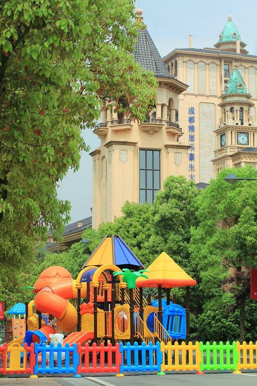 Howard Johnson Agile Plaza Chengdu Bagian luar foto
