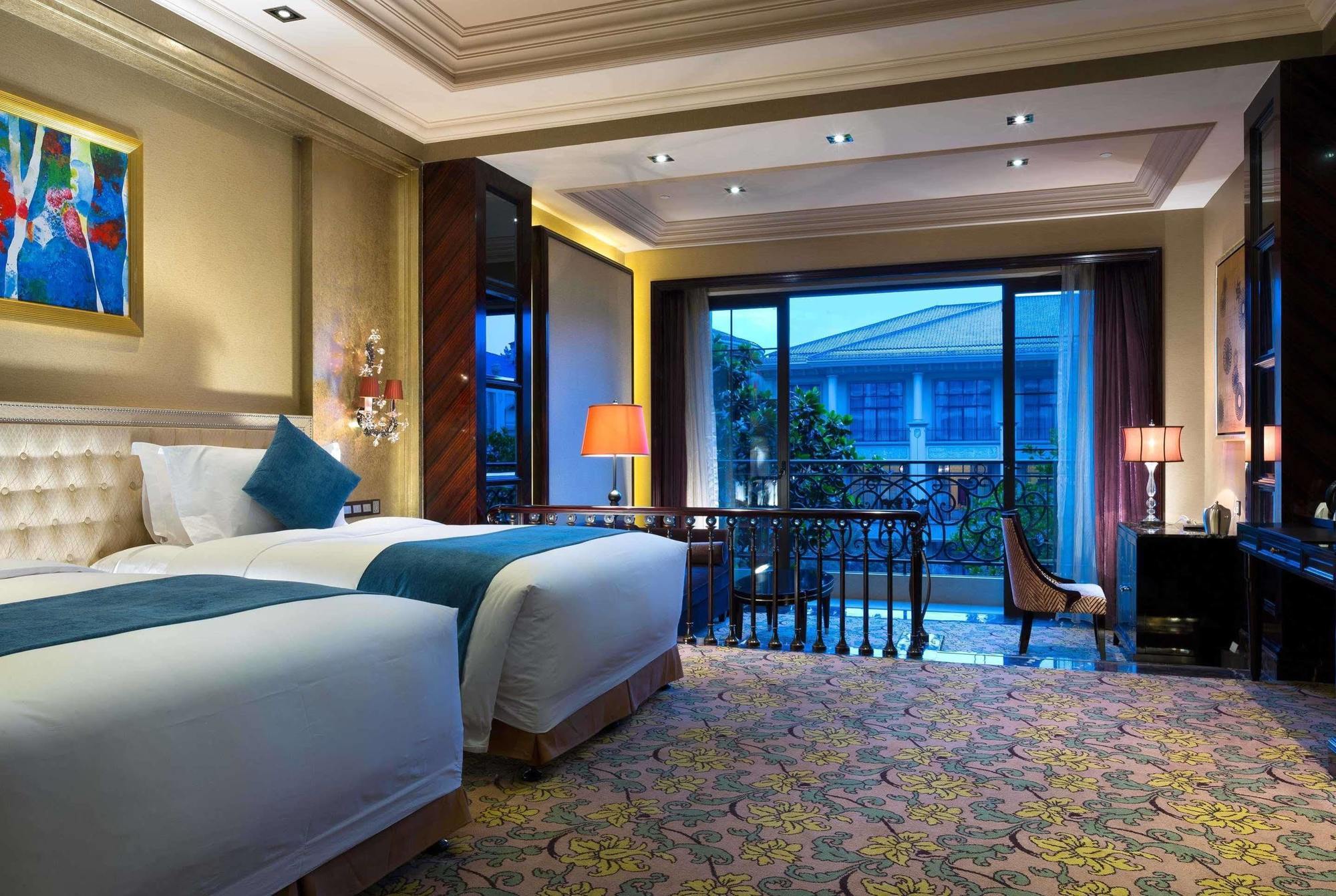 Howard Johnson Agile Plaza Chengdu Bagian luar foto
