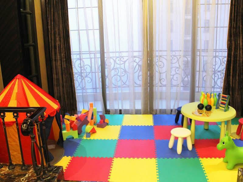 Howard Johnson Agile Plaza Chengdu Bagian luar foto