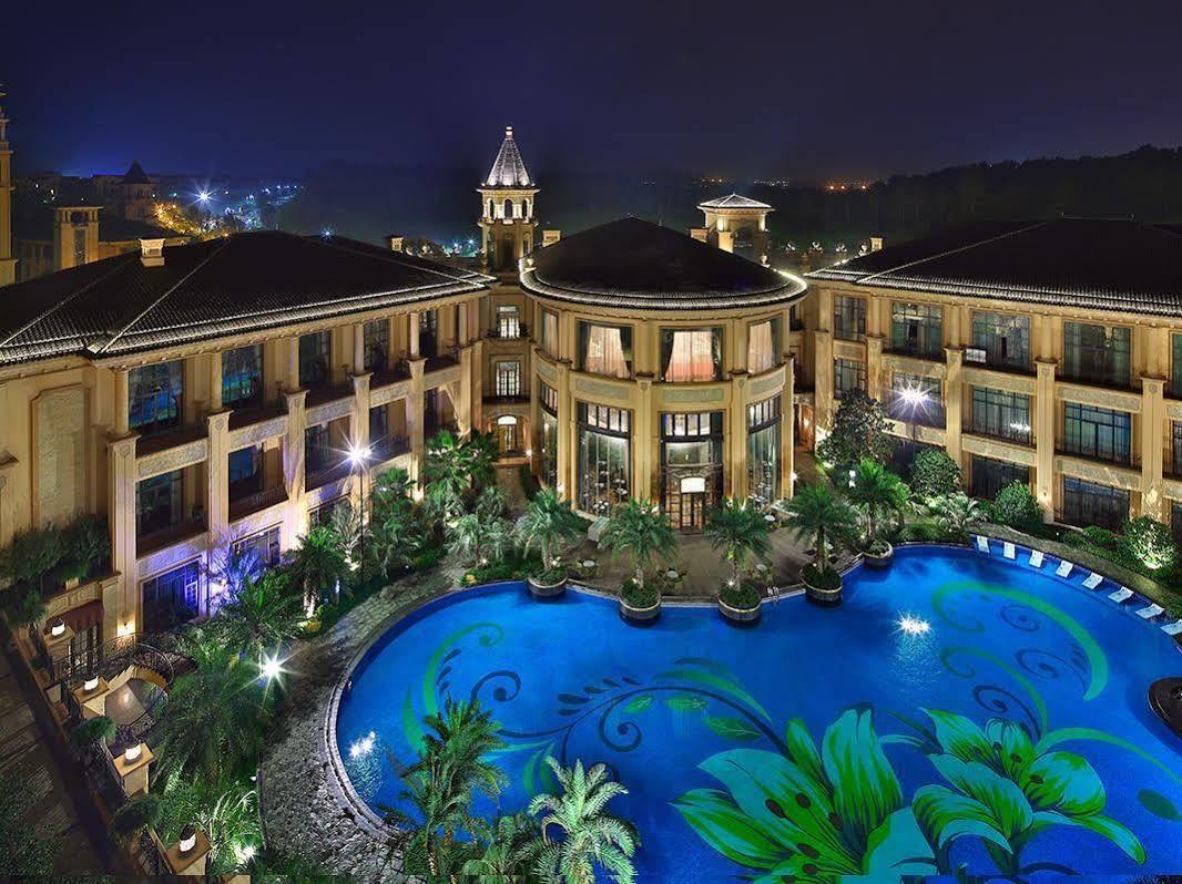 Howard Johnson Agile Plaza Chengdu Bagian luar foto