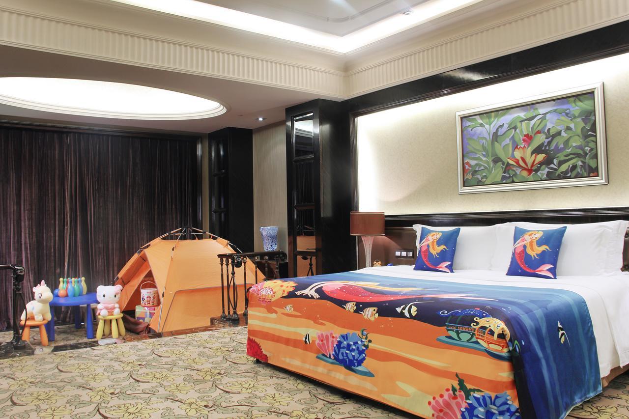Howard Johnson Agile Plaza Chengdu Bagian luar foto