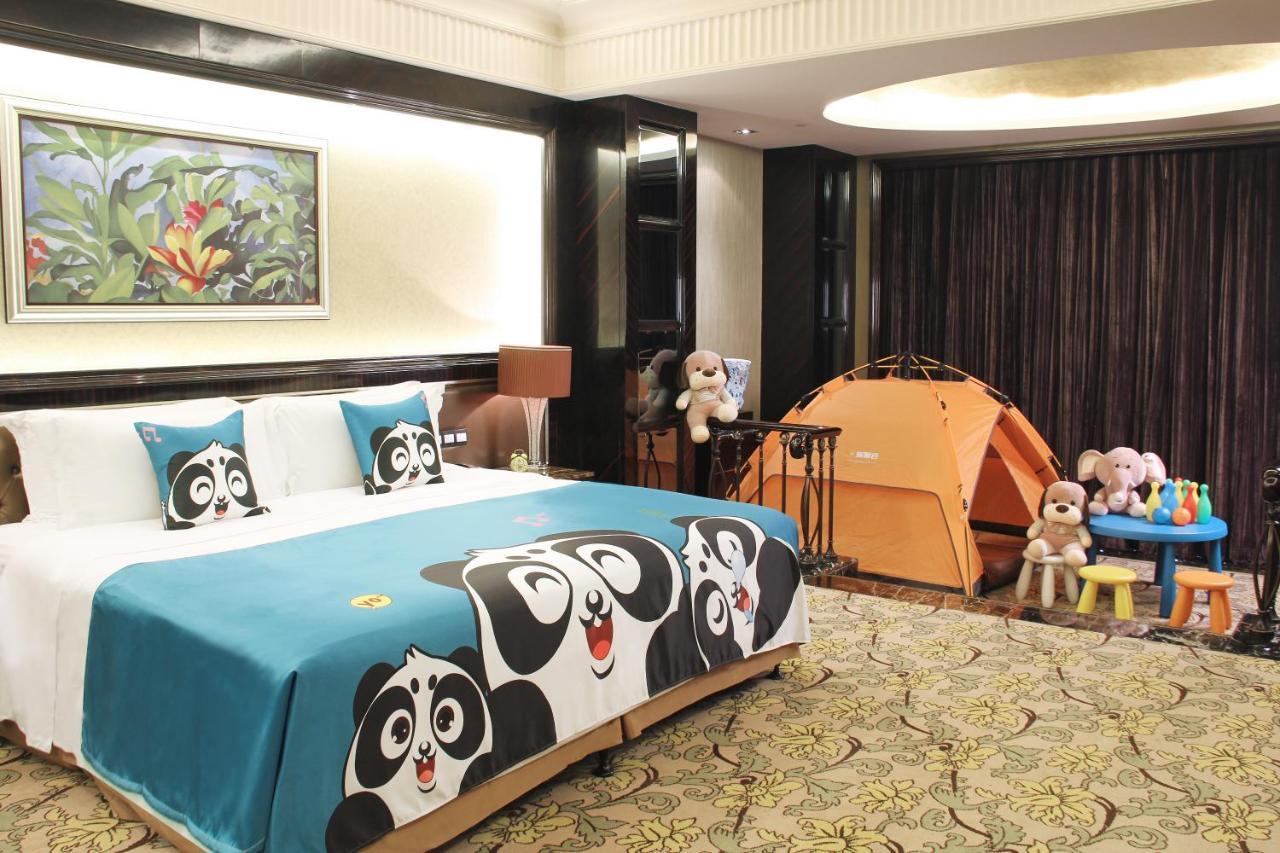 Howard Johnson Agile Plaza Chengdu Bagian luar foto