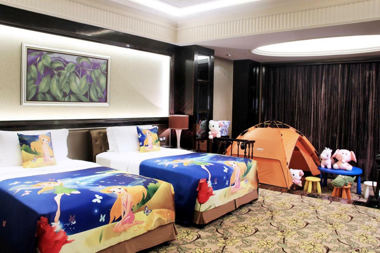 Howard Johnson Agile Plaza Chengdu Bagian luar foto