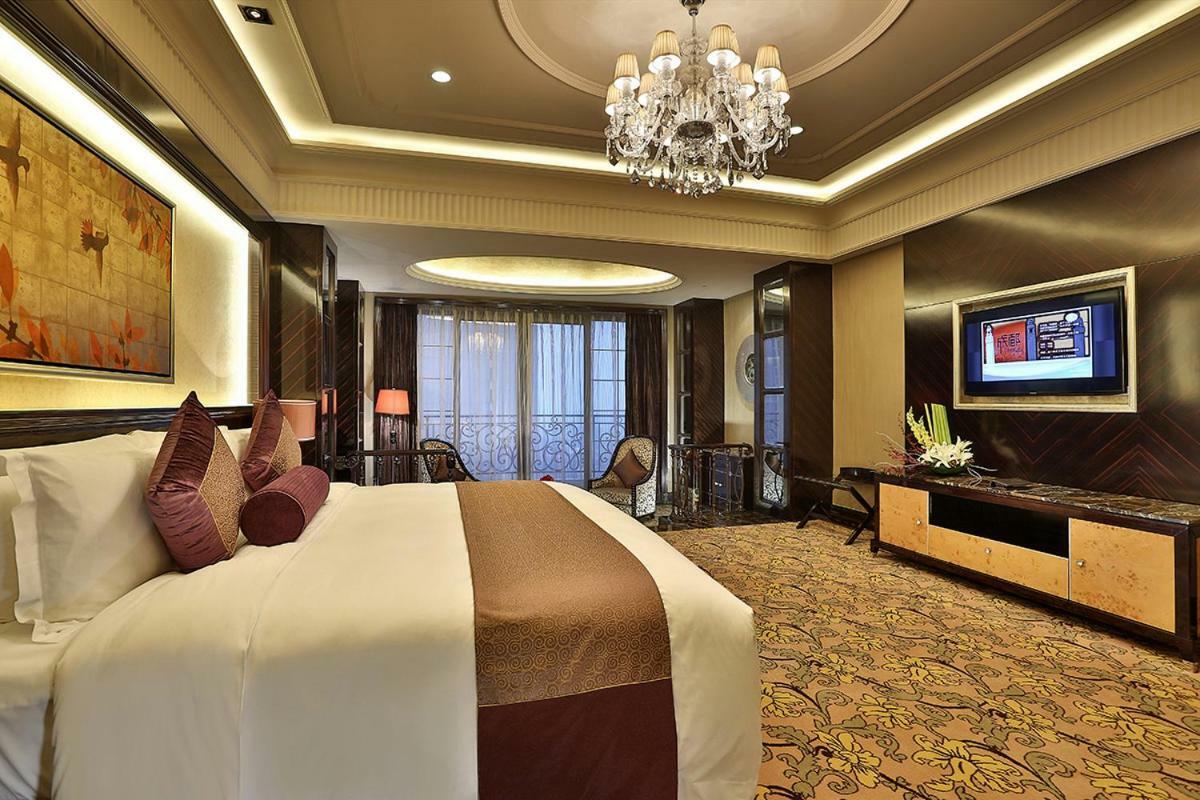 Howard Johnson Agile Plaza Chengdu Bagian luar foto