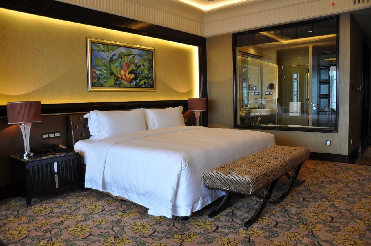 Howard Johnson Agile Plaza Chengdu Bagian luar foto