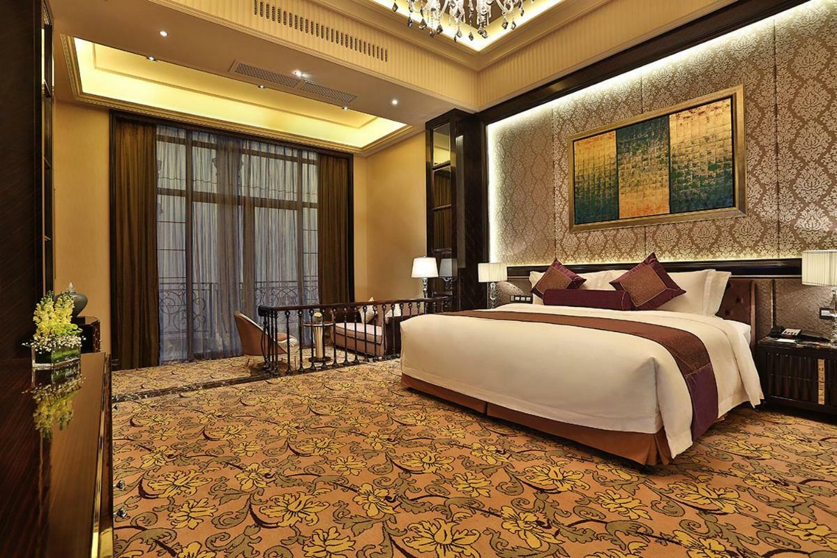 Howard Johnson Agile Plaza Chengdu Bagian luar foto