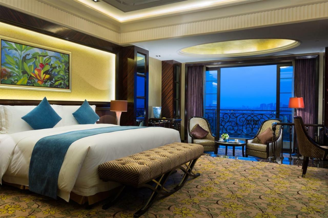 Howard Johnson Agile Plaza Chengdu Bagian luar foto