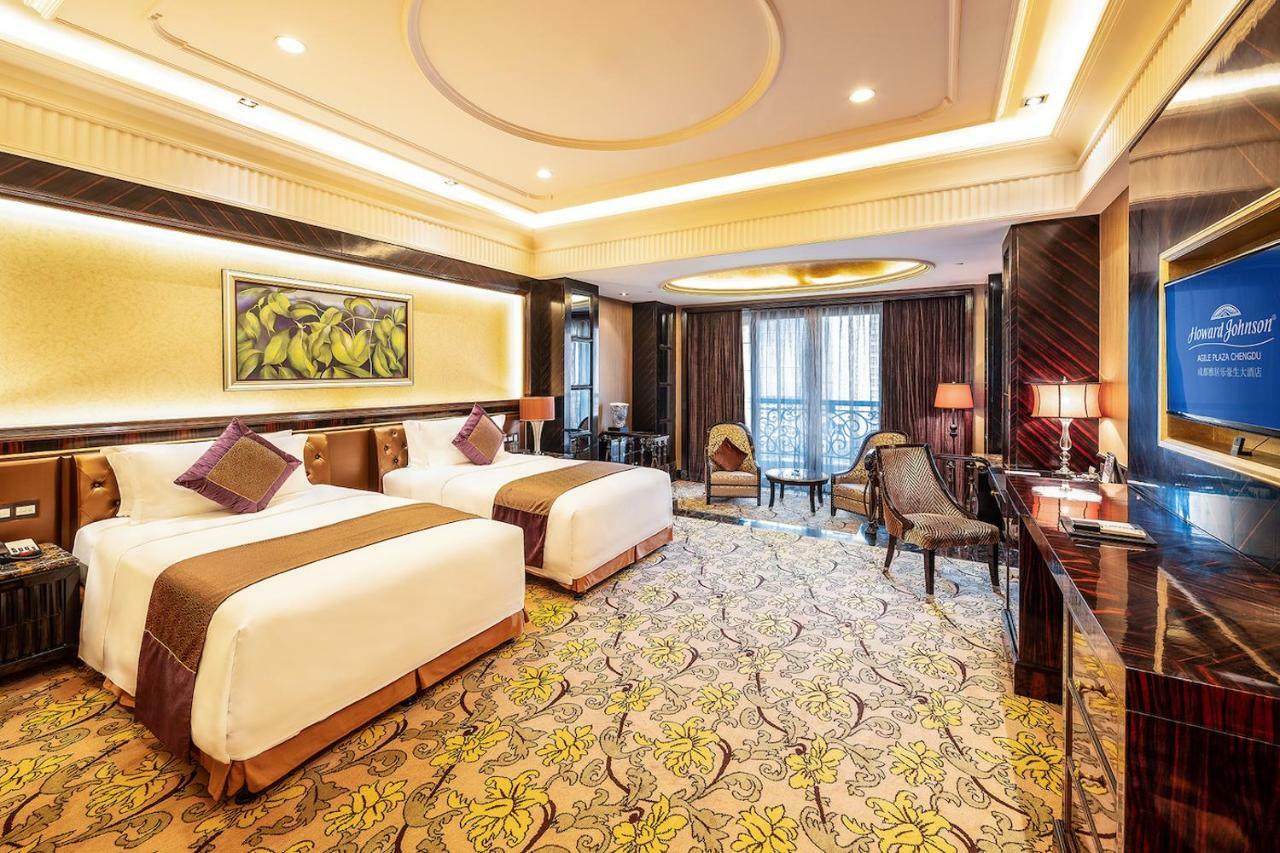 Howard Johnson Agile Plaza Chengdu Bagian luar foto