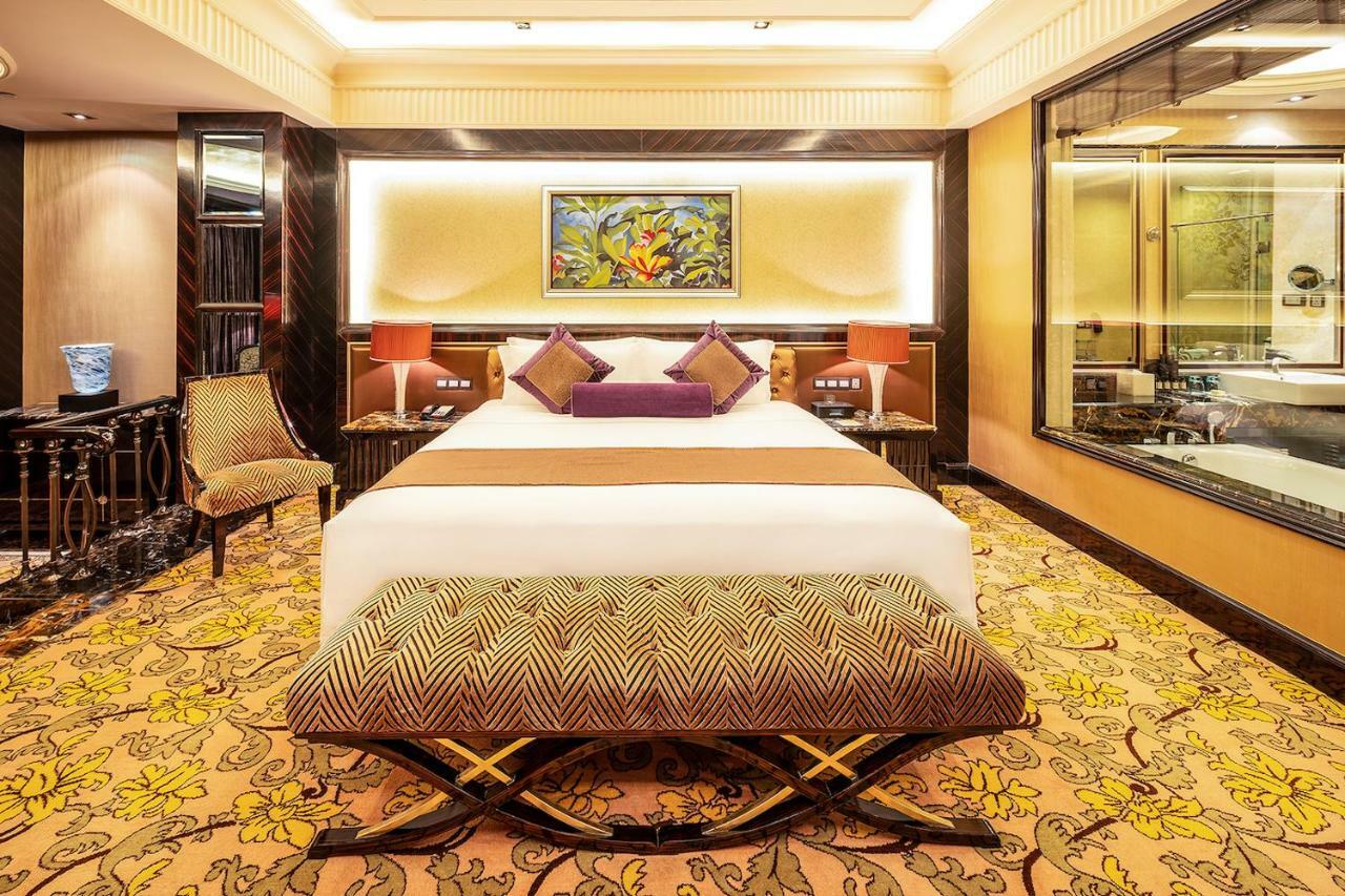 Howard Johnson Agile Plaza Chengdu Bagian luar foto